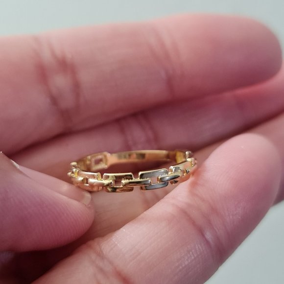 Gold ring - Picture 4 of 16